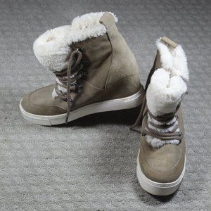 STEVE MADDEN LIFT Size 10B SUEDE WEDGE FAUX FUR ANKLE BOOT